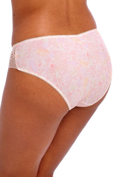 Freya Daydreaming Brief - Image 9